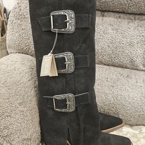 Dingo Black Heeled Boots with Silver Buckles